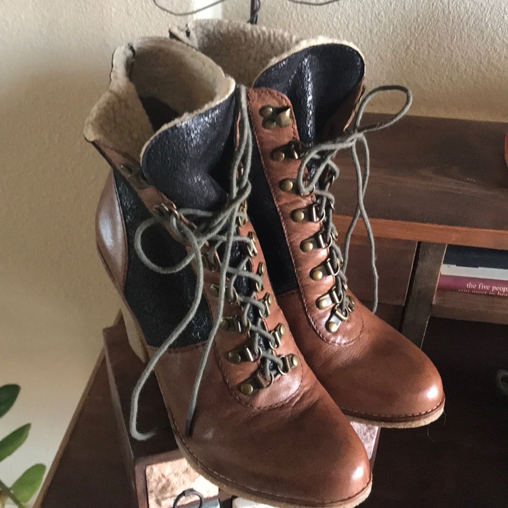 Sam Edelman granny boots Size 10